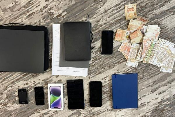 Ofițerii Centrului de combatere a traficului de persoane și cei de urmărire penală ai INI, în comun cu procurorii PCCOCS, au documentat activitatea infracțională a unei femei specializată în comiterea infracțiunilor de escrocherie și organizarea migrației ilegale în Israel.      În cadrul acțiunilor de urmărire penală, oamenii legii au stabilit că femeia de 32 de ani, originară din orașul Cimișlia,  acționând în comun cu alte persoane, sub paravanul pretinsei activități de transportare a moldovenilor la mun