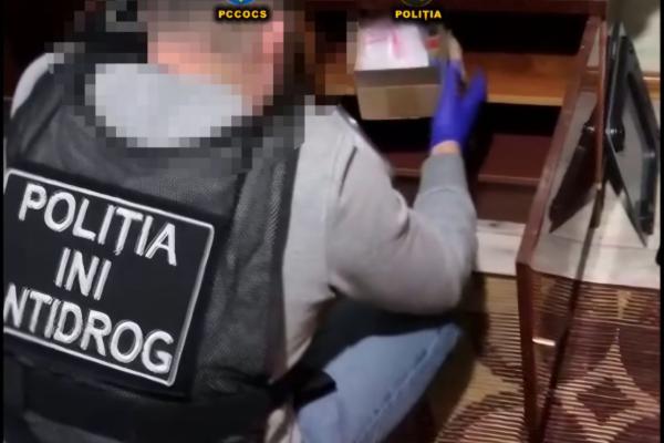 Ofițerii Direcției antidrog a INI anunță o captură de droguri de circa 4.500.000 lei la Bălți