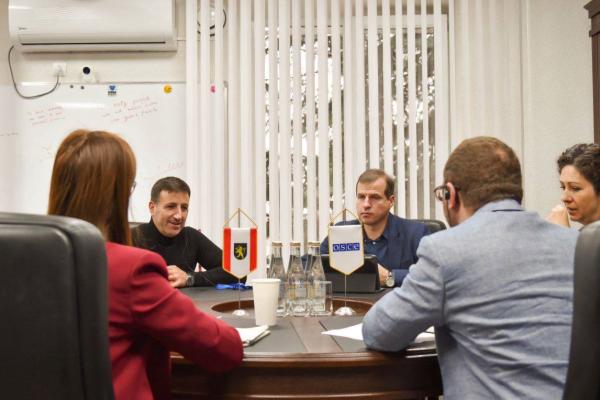 Noi perspective de colaborare discutate de conducerea Inspectoratului General al Poliției și managerul de proiect al OSCE.