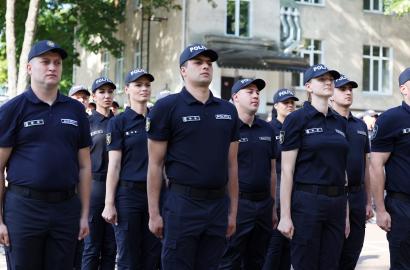 O nouă generație de polițiști își încep parcursul profesional în cadrul Poliției Naționale.