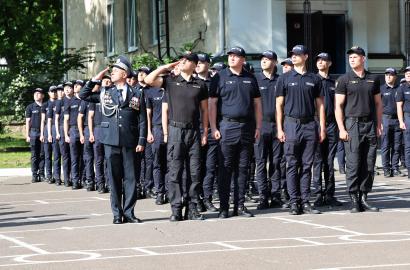O nouă generație de polițiști își încep parcursul profesional în cadrul Poliției Naționale.