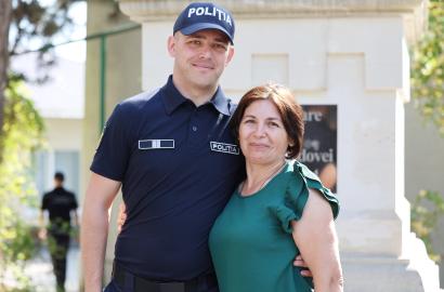 O nouă generație de polițiști își încep parcursul profesional în cadrul Poliției Naționale.
