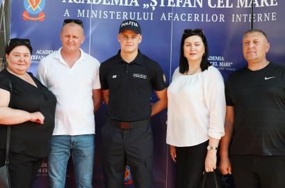 O nouă generație de polițiști își încep parcursul profesional în cadrul Poliției Naționale.