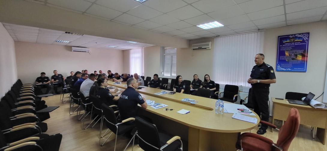 Îmbunătățirea integrității și combaterea corupției: sesiuni de informare pentru polițiști